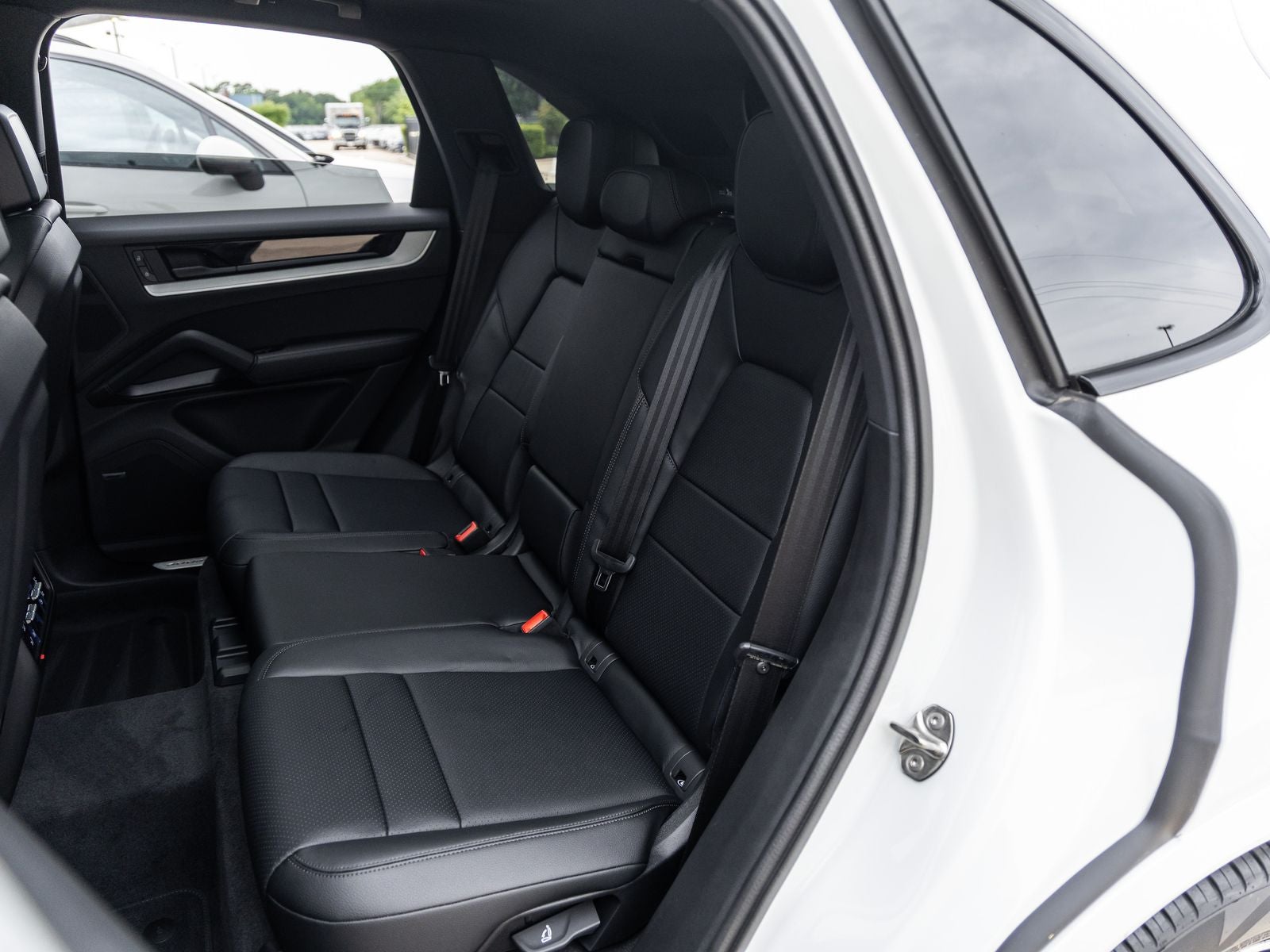 2025 Porsche Cayenne AWD