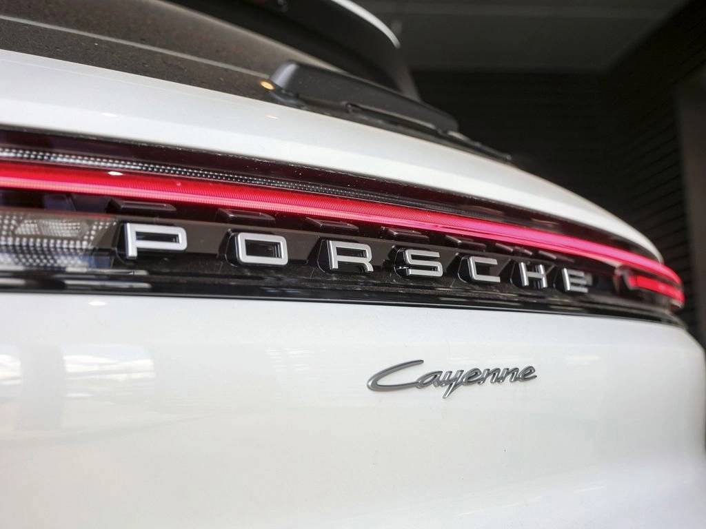 2025 Porsche Cayenne AWD