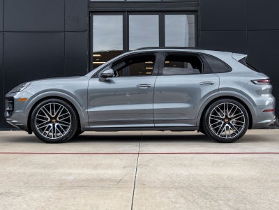 2026 Porsche Cayenne AWD