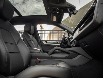 2026 Porsche Cayenne AWD