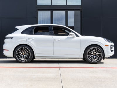 2026 Porsche Cayenne AWD
