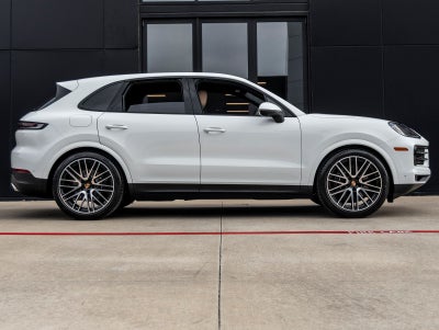 2026 Porsche Cayenne AWD