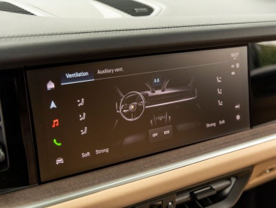 2026 Porsche Cayenne AWD