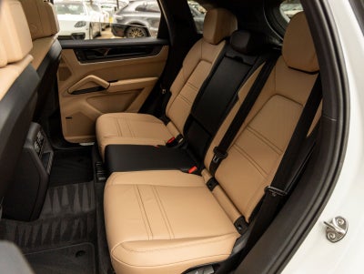 2026 Porsche Cayenne AWD