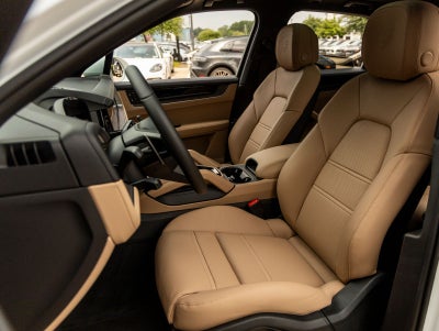 2026 Porsche Cayenne AWD