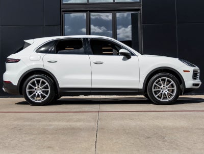 2023 Porsche Cayenne Base