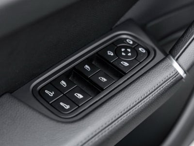 2023 Porsche Cayenne Base