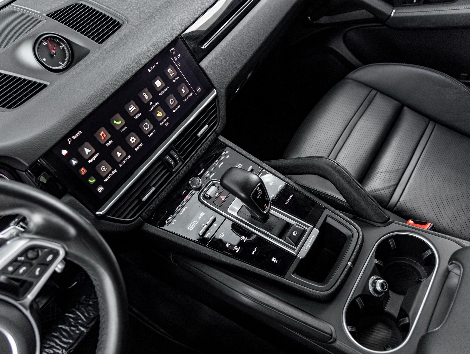 2023 Porsche Cayenne Base