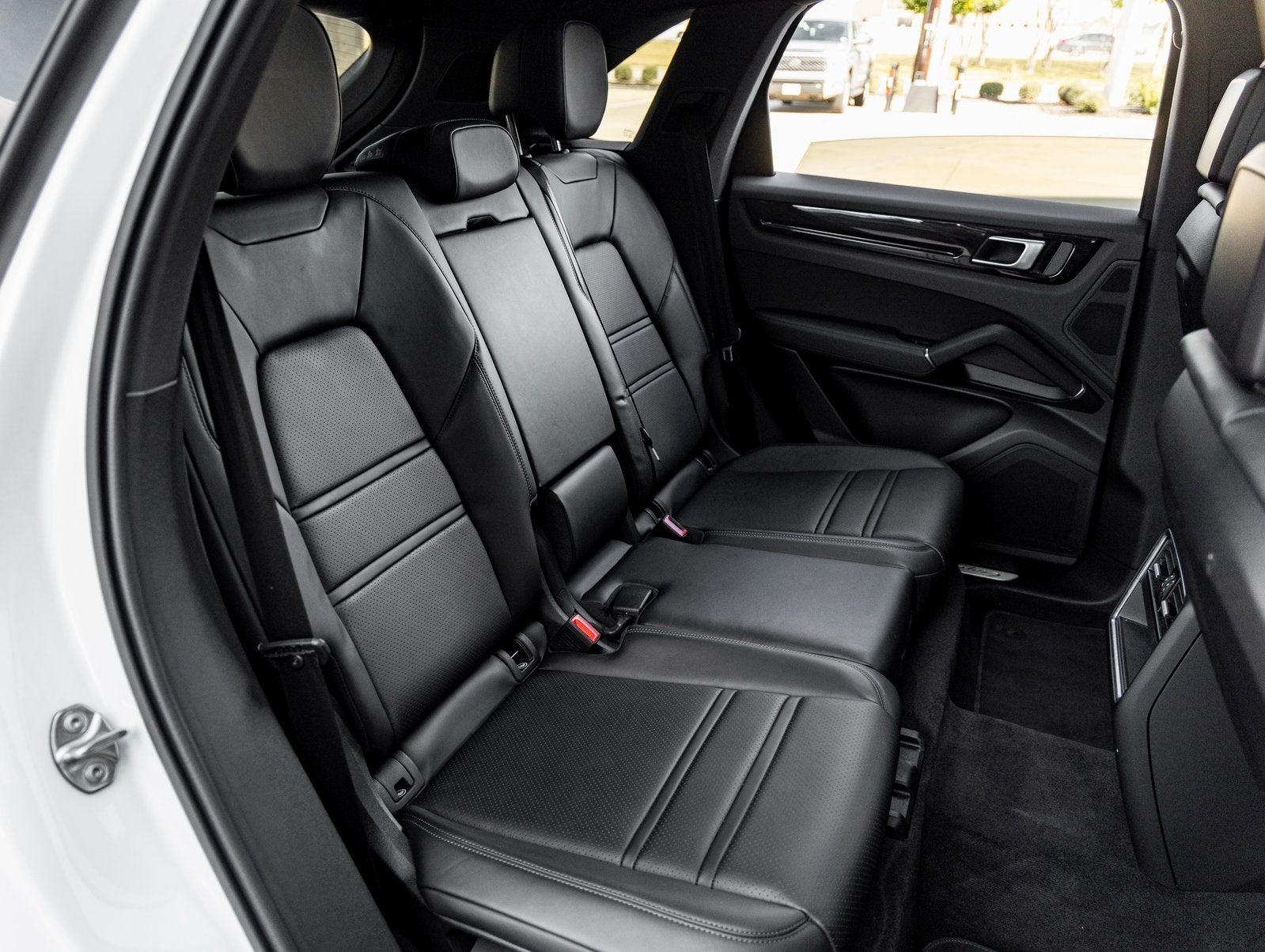 2023 Porsche Cayenne Base