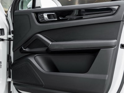 2023 Porsche Cayenne Base