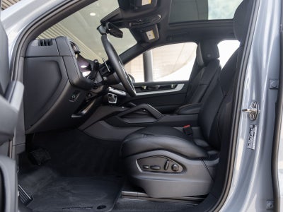 2026 Porsche Cayenne AWD