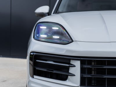 2024 Porsche Cayenne AWD