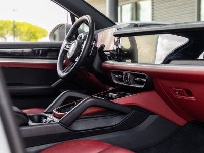 2024 Porsche Cayenne AWD