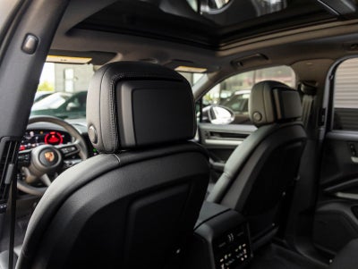 2026 Porsche Cayenne AWD