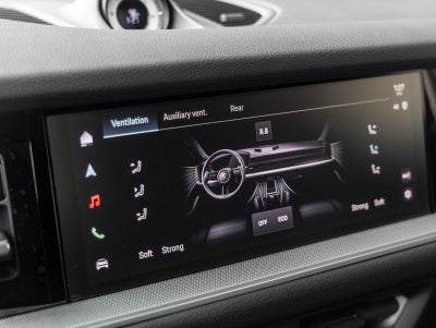 2026 Porsche Cayenne AWD
