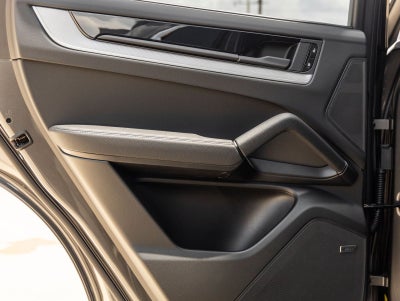 2026 Porsche Cayenne AWD