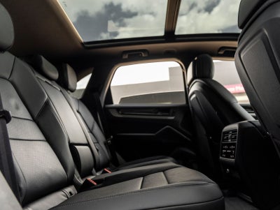 2026 Porsche Cayenne AWD