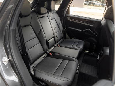 2026 Porsche Cayenne AWD