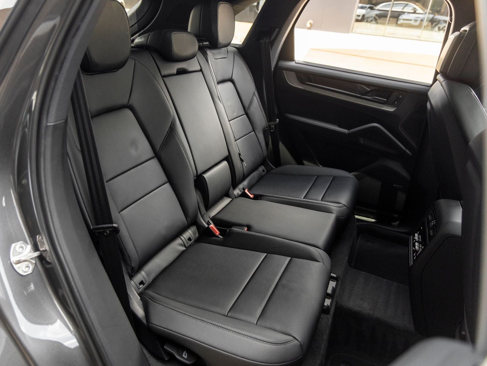 2026 Porsche Cayenne AWD