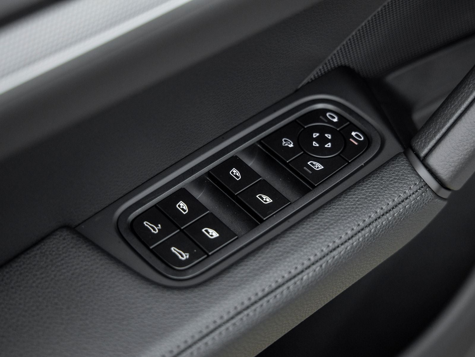 2026 Porsche Cayenne AWD