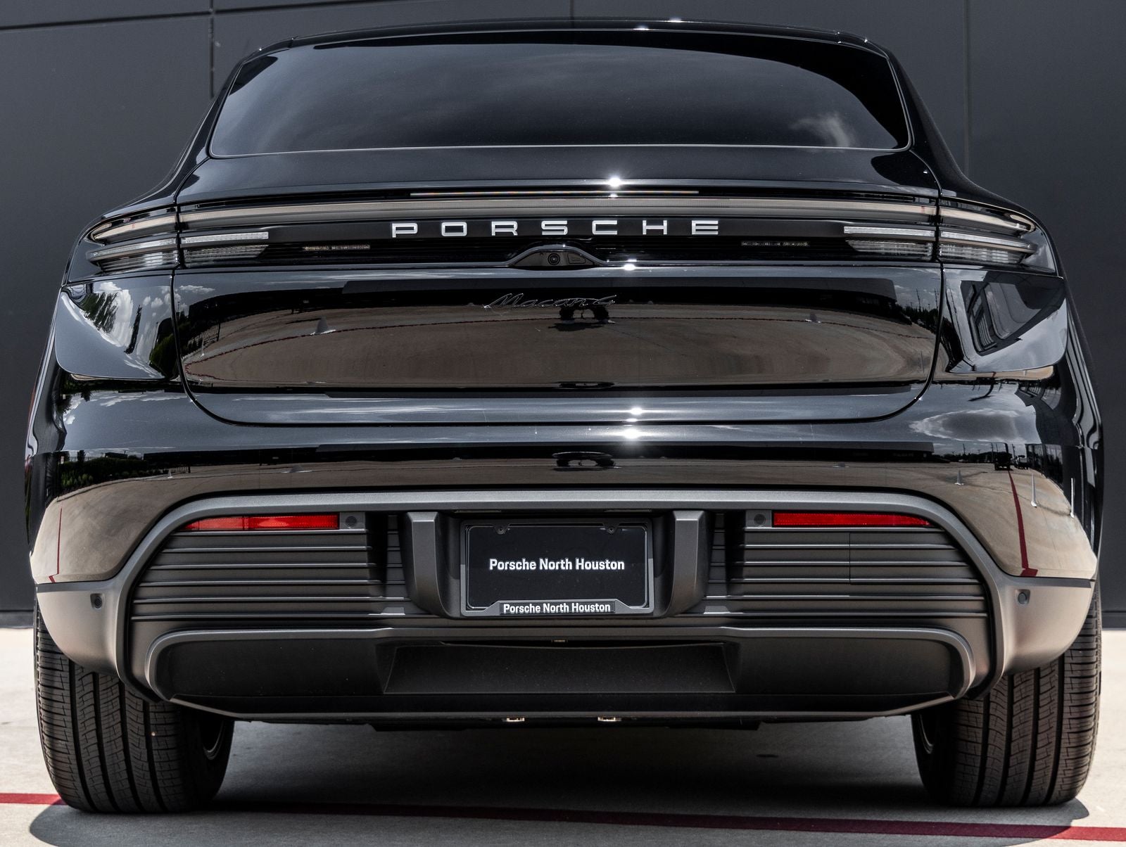 2025 Porsche Macan 4 Electric