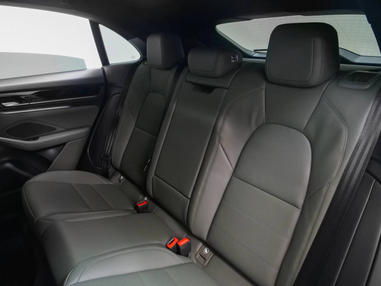 2025 Porsche Macan Electric Macan 4 Electric