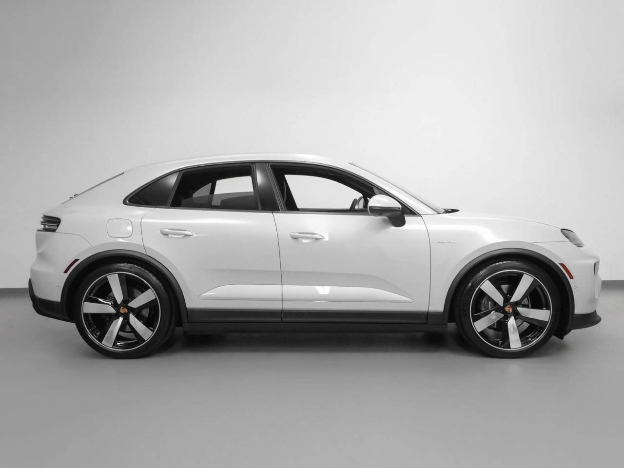 2025 Porsche Macan Electric Macan 4 Electric