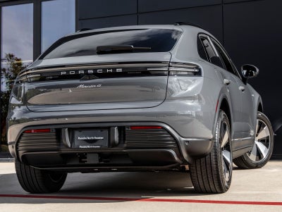2026 Porsche Macan Macan 4 Electric