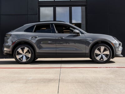 2026 Porsche Macan Macan 4 Electric