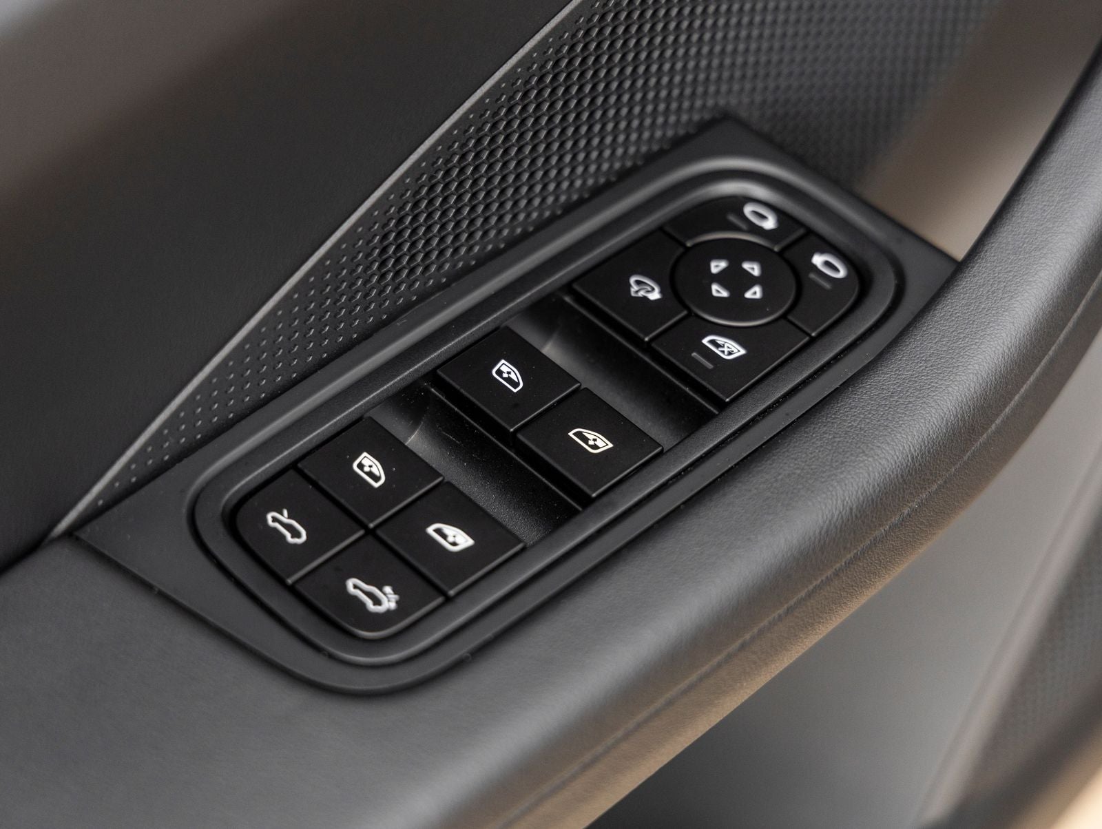 2026 Porsche Macan Macan 4 Electric