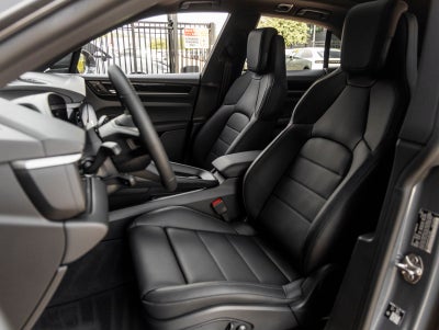 2026 Porsche Macan Macan 4 Electric