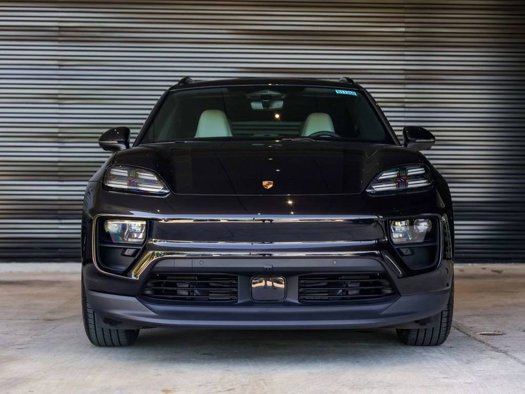 2025 Porsche Macan 4 Electric