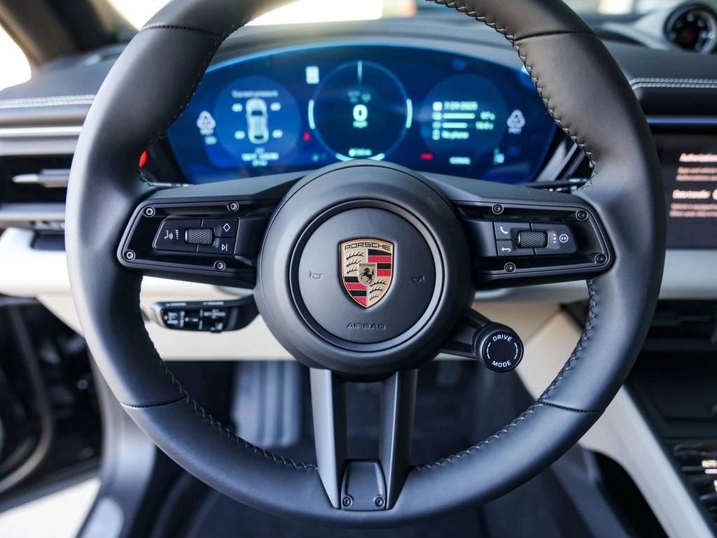 2025 Porsche Macan 4 Electric