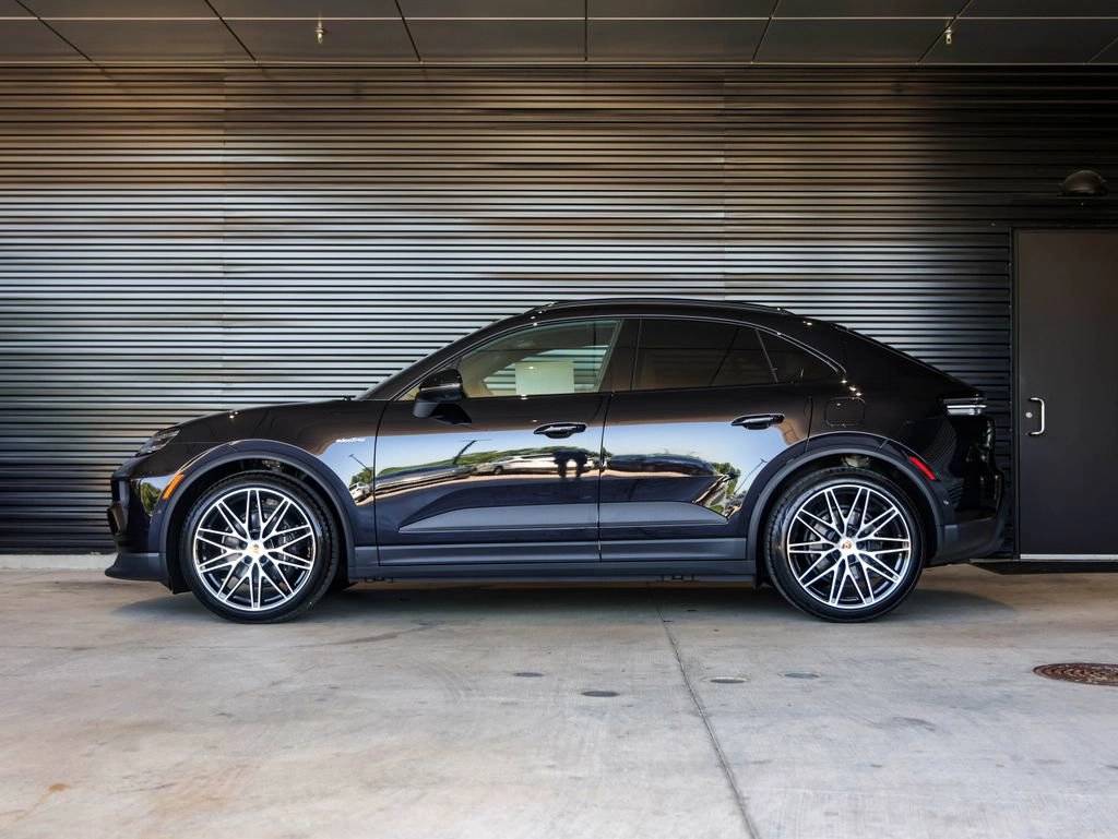 2025 Porsche Macan 4 Electric