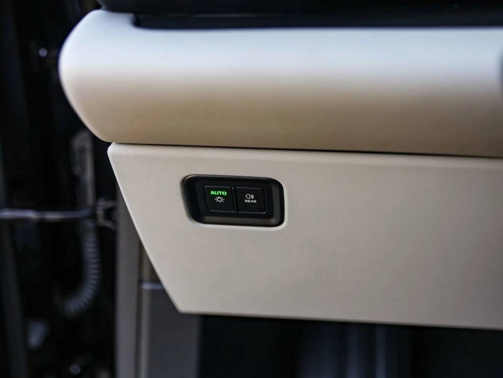 2025 Porsche Macan 4 Electric