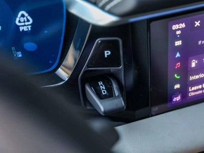 2025 Porsche Macan 4 Electric