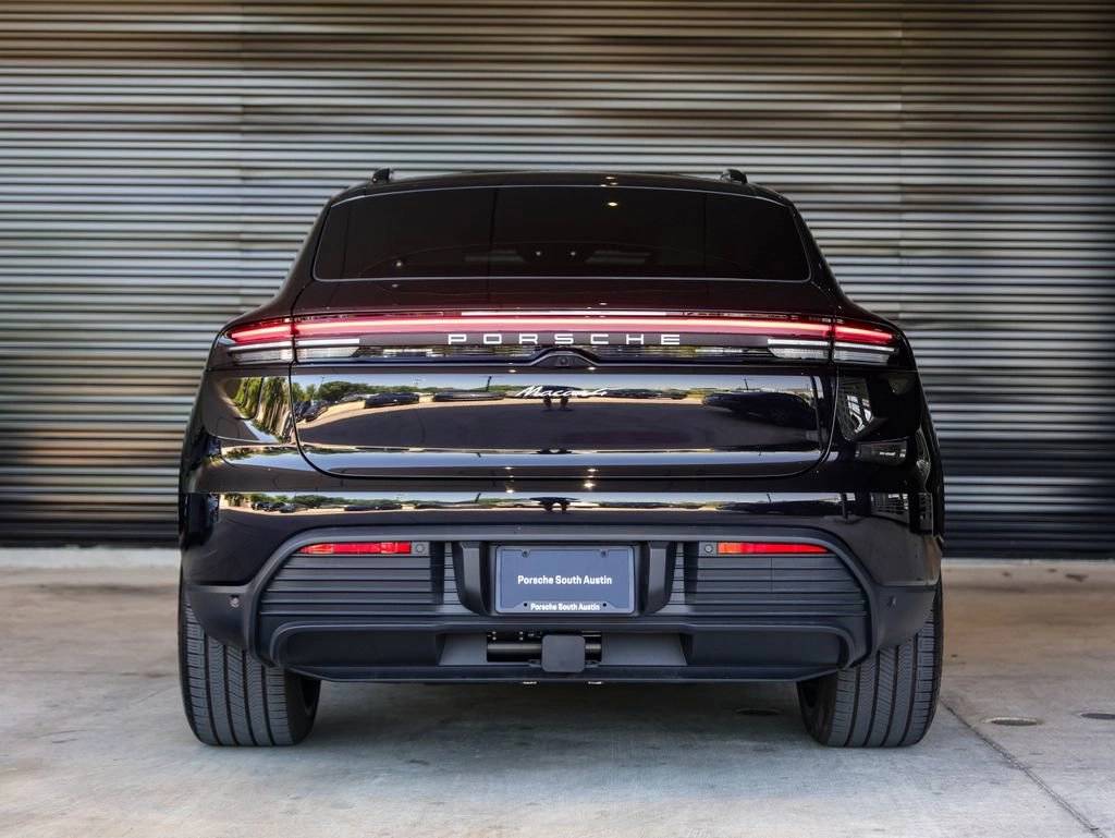 2025 Porsche Macan 4 Electric