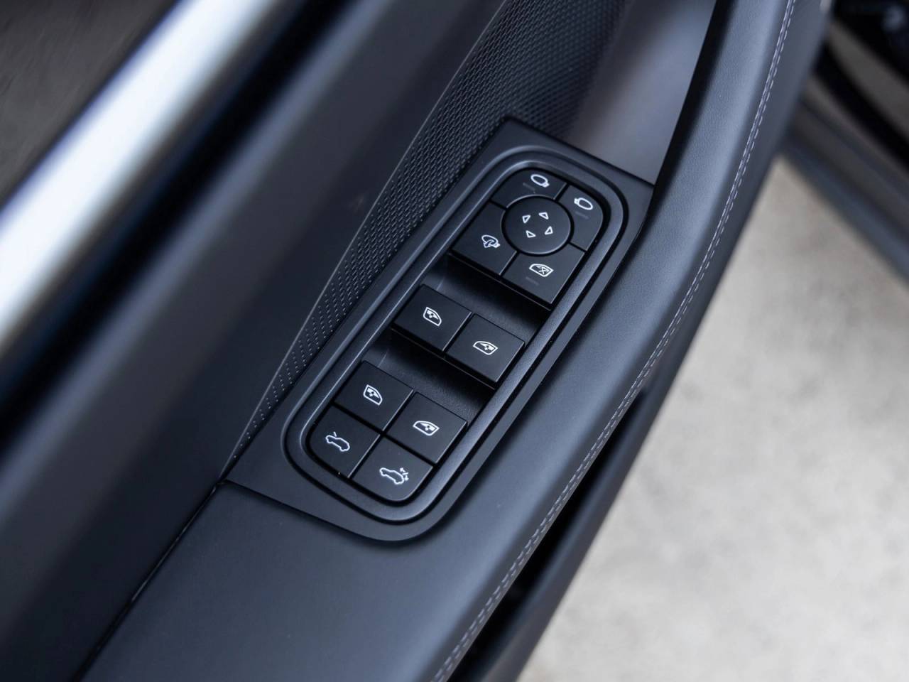 2025 Porsche Macan Electric Macan 4 Electric