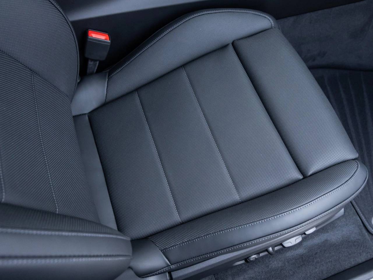 2025 Porsche Macan Electric Macan 4 Electric