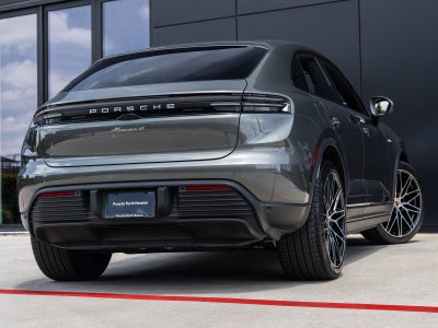 2025 Porsche Macan 4 Electric