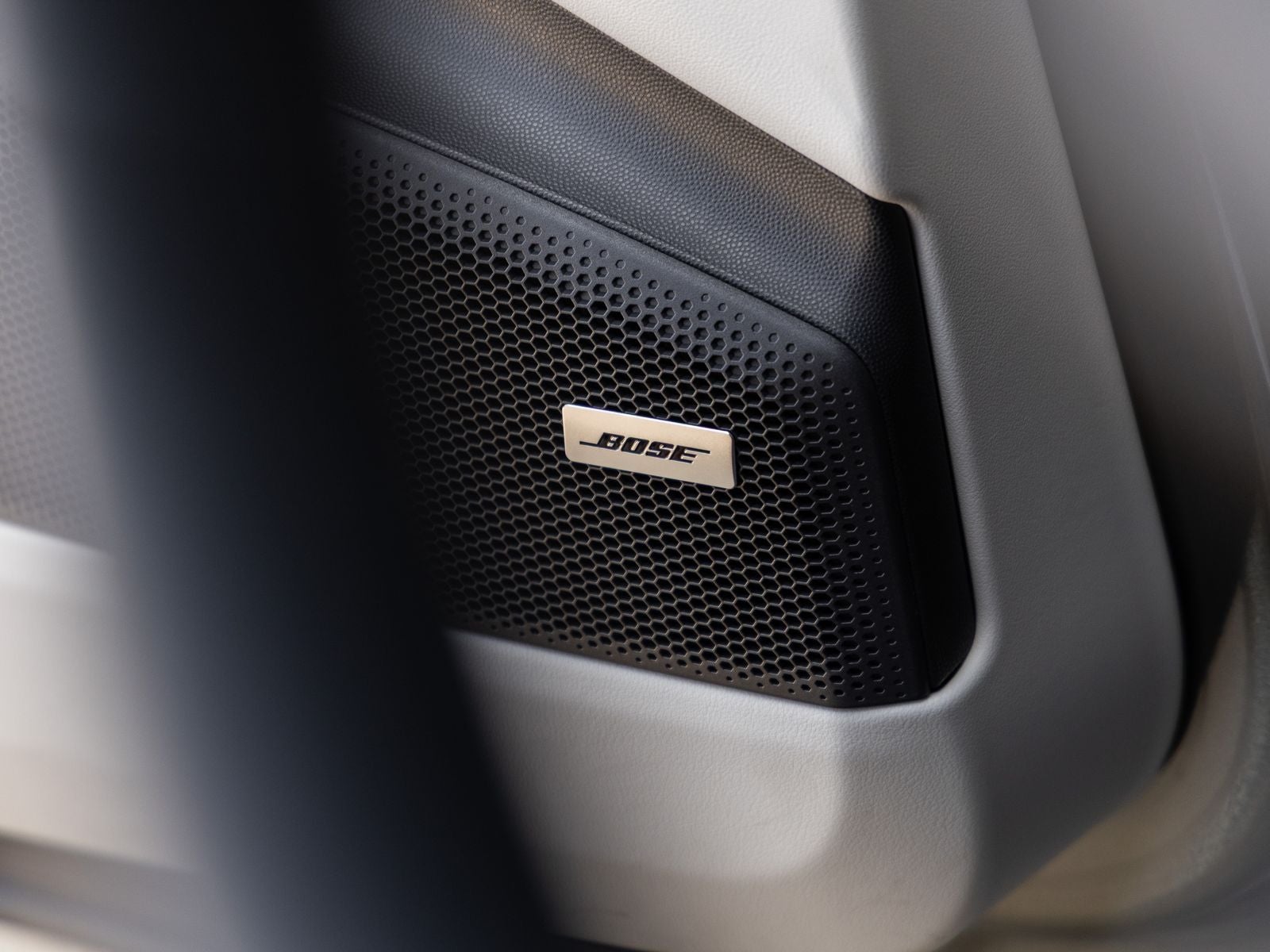 2025 Porsche Macan 4 Electric