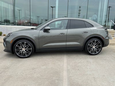 2025 Porsche Macan 4 Electric