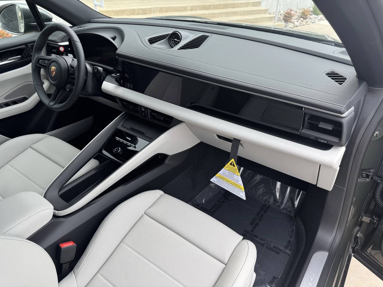 2025 Porsche Macan 4 Electric