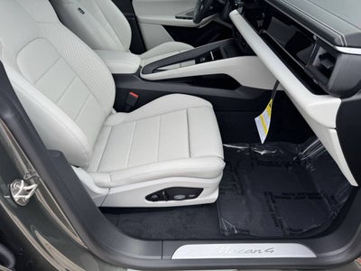 2025 Porsche Macan 4 Electric