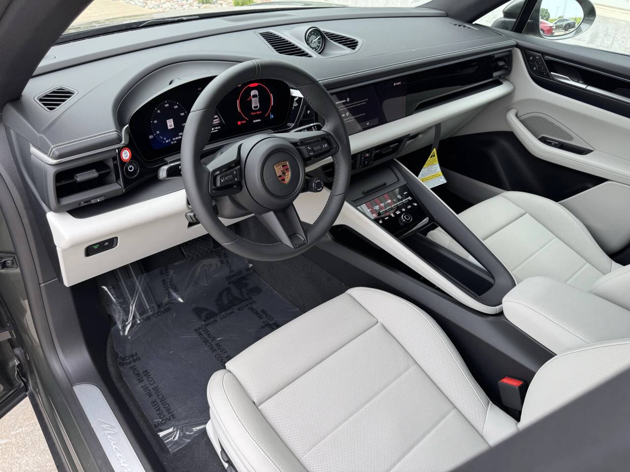 2025 Porsche Macan 4 Electric