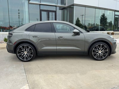 2025 Porsche Macan 4 Electric