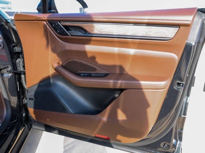 2025 Porsche Macan 4 Electric