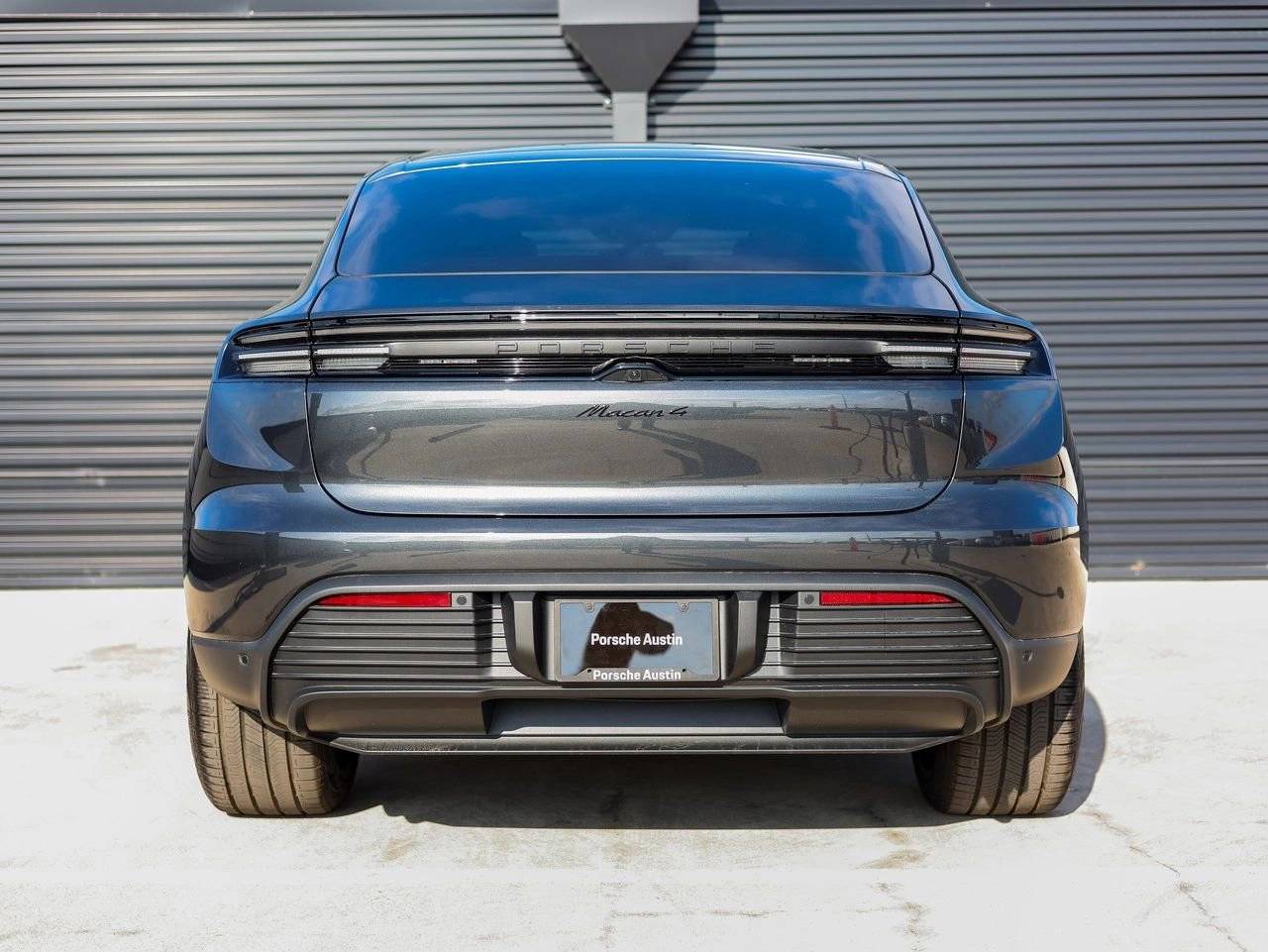 2025 Porsche Macan 4 Electric