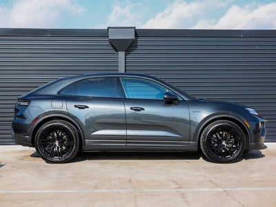 2025 Porsche Macan 4 Electric