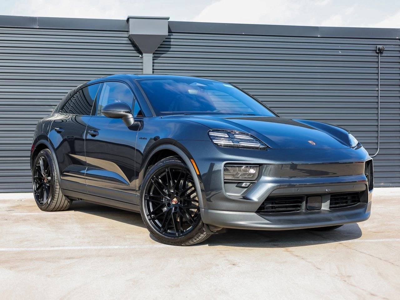 2025 Porsche Macan 4 Electric